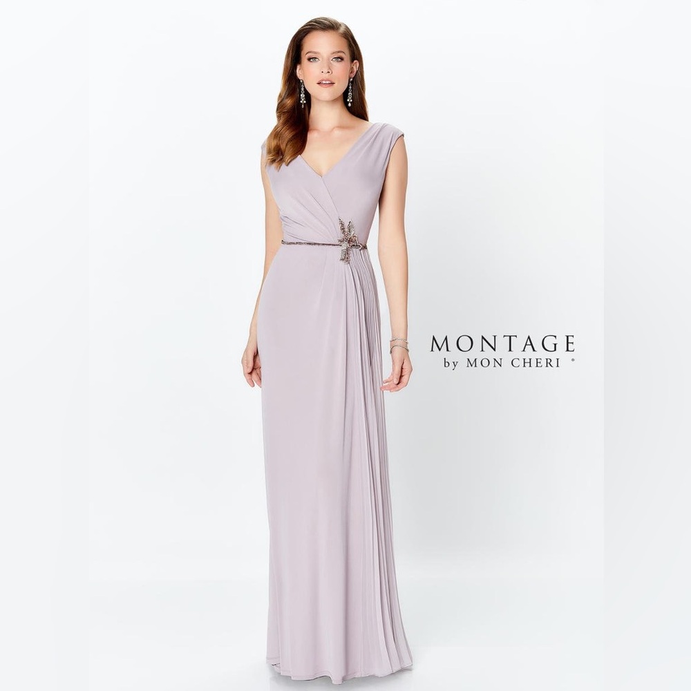 Montage by Mon Cheri Dress Size 14 🩷💜